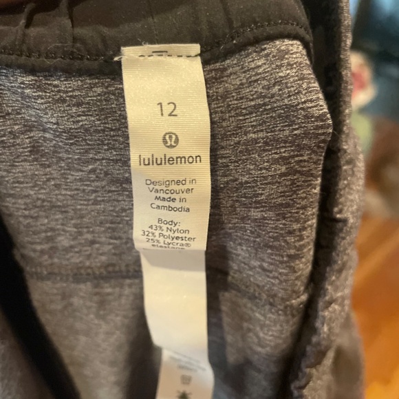 Grey lulu pants - Picture 3 of 3